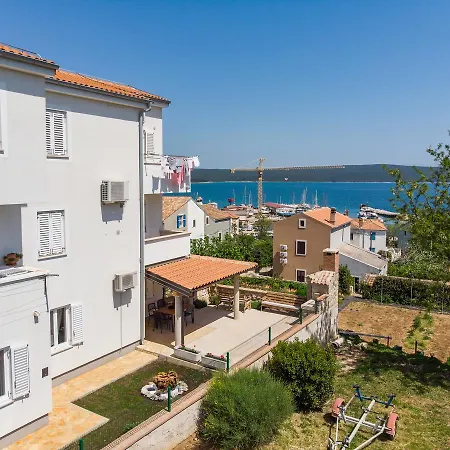 Mirna Apartment *