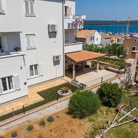 Mirna Apartment